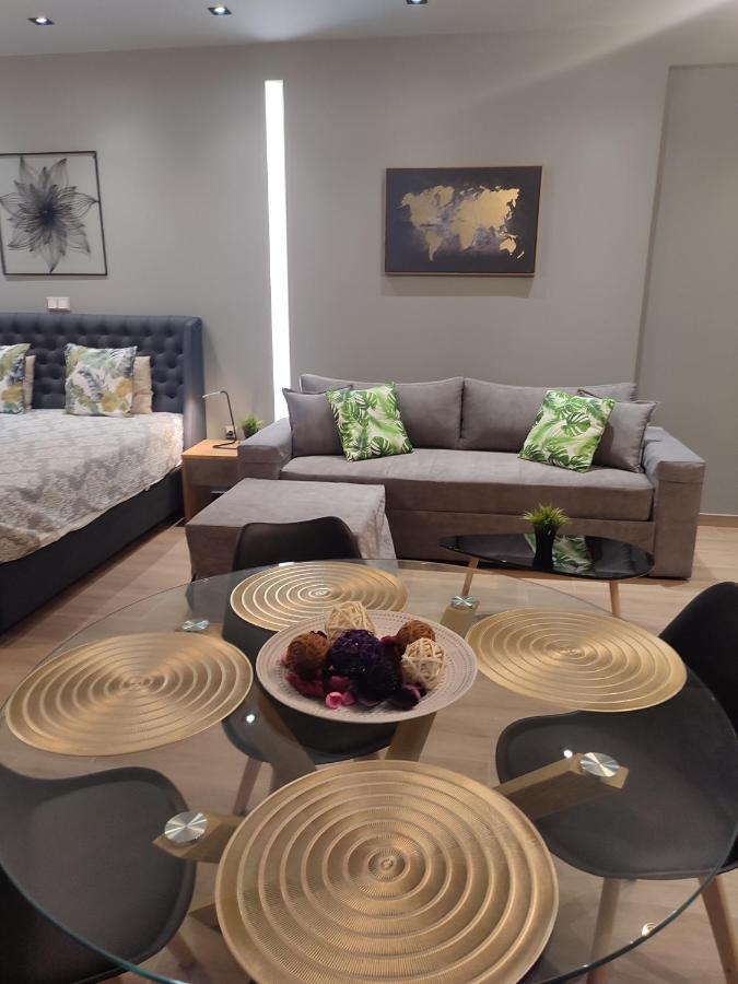 Amazing Apartments @ Monastiraki Subway Station Атина Екстериор снимка