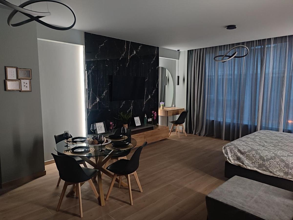 Amazing Apartments @ Monastiraki Subway Station Атина Екстериор снимка