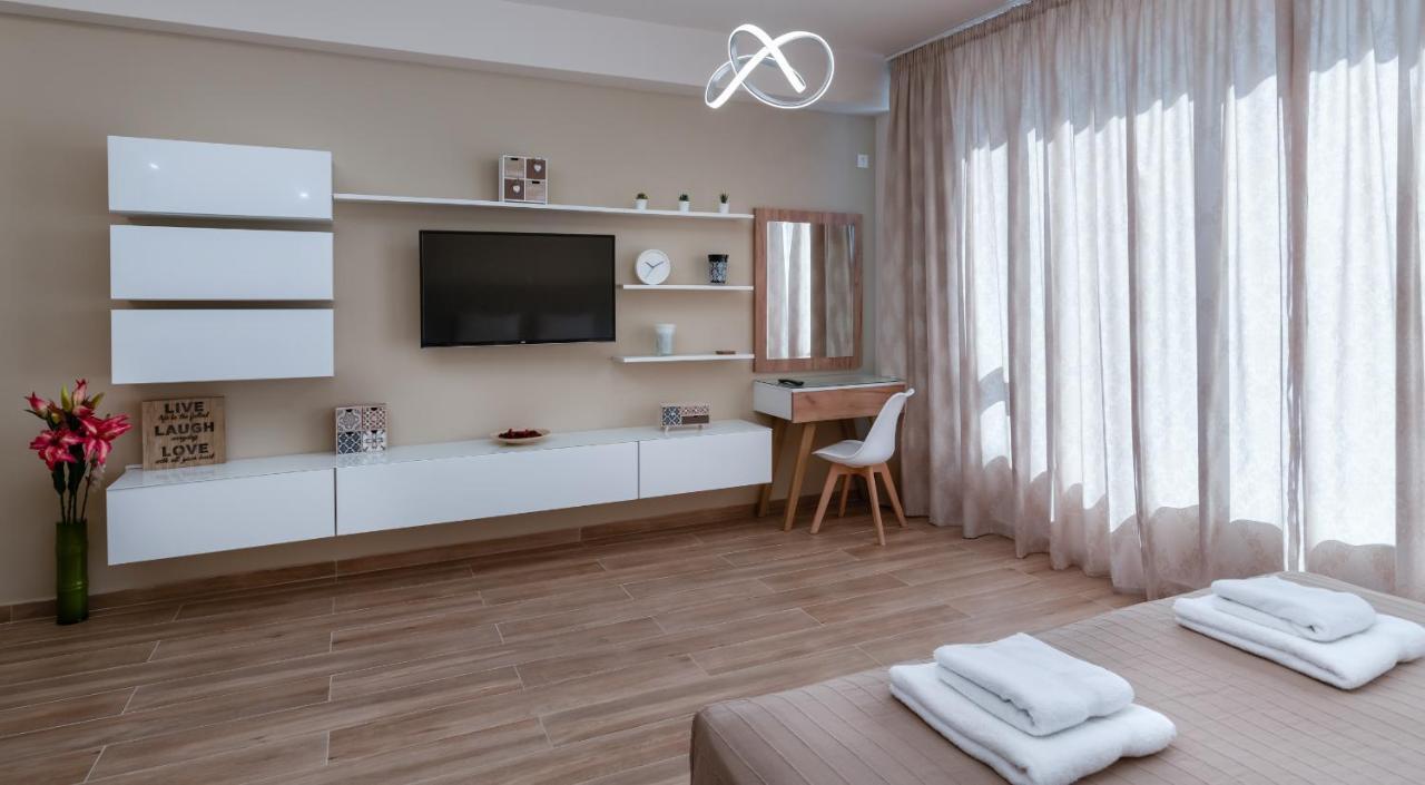 Amazing Apartments @ Monastiraki Subway Station Атина Екстериор снимка